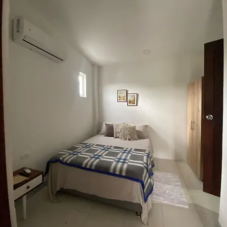 Apartamento Northwest Hostings 4 *